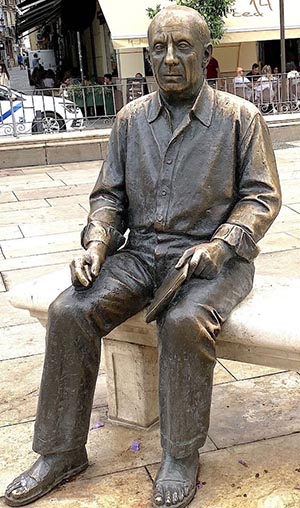 Statue of Picasso in his hometown of Málaga, Spain.