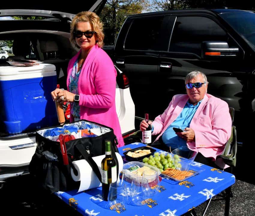 Horses, Bourbon, and More in Central Kentucky 4 Charles Bradley, Margaret Bradley Keeneland Tailgating Georgetown (Tab Hauser Photo)