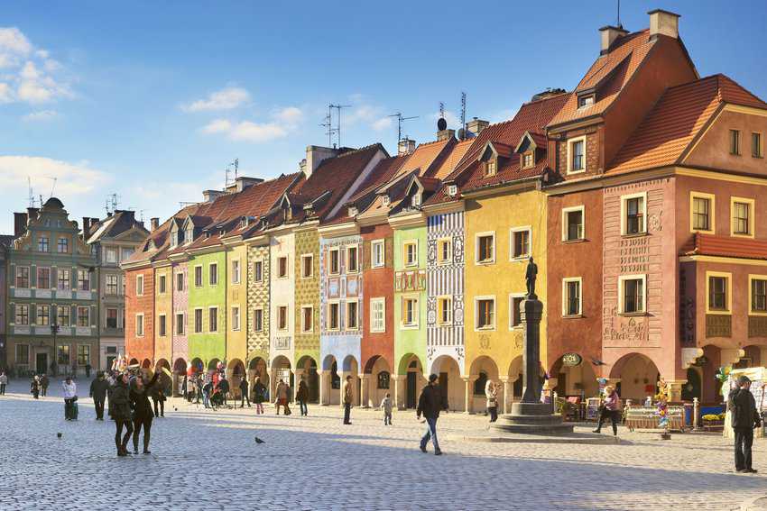 townhouses in Poznan's Market Square create a picturesque scene. Courtesy of Poland National Tourism Office