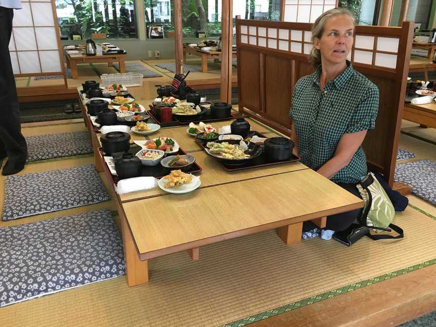 Traditional dining in a Japanese Ryokan. Max Hartshorne photos.