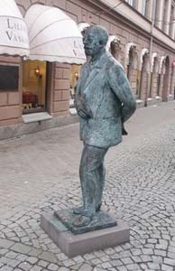 Karlstad, Sweden: A Cultural Revival in the Solar City 8 Gustaf Fröding has his statue in town.