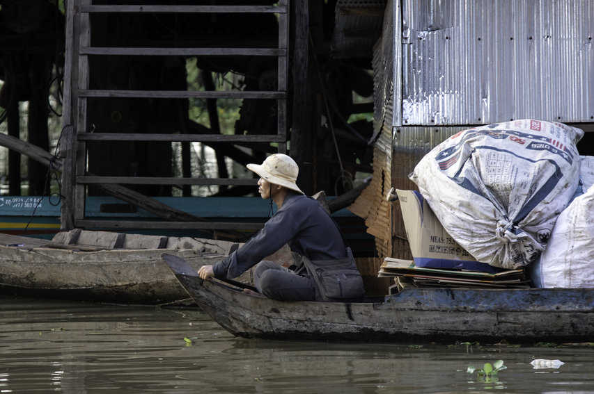 Tonle',floating villages,cambodia
