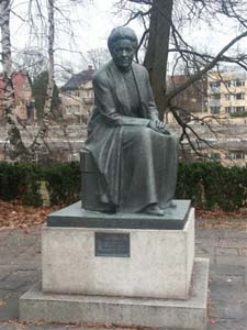 Karlstad, Sweden: A Cultural Revival in the Solar City 4 The statue of Selmar Lagerlöf overlooks the Klarälven river opposite the Stadshotell.