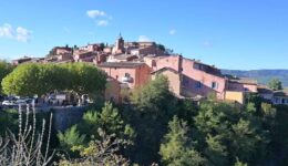 Rousillon - the pink city