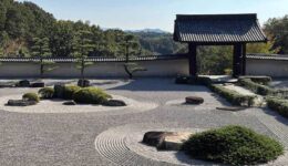 The dry landscape garden at Shinshoji