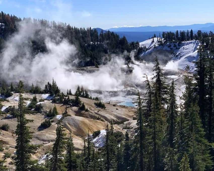 Lassen Volcanic National Park: California’s Least-Visited 1 Fumaroles at Bumpass Hell Trail in Lassen Volcanic National Park.
