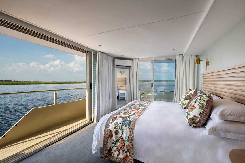 The King suite on the Zambezi Queen.