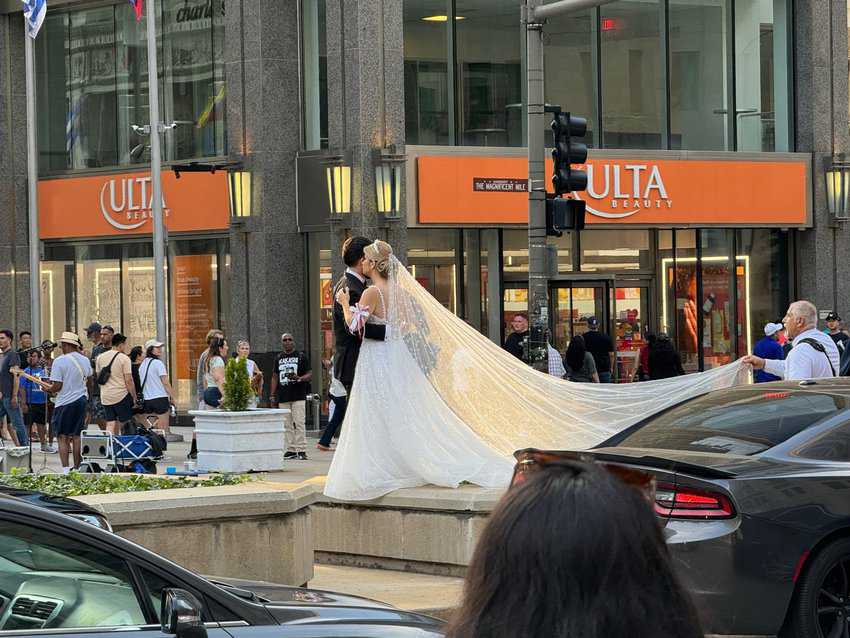 Chicago: The Perfect Weekend Jaunt 2 Bridal photos in downtown Chicago. What a bustling exciting city.