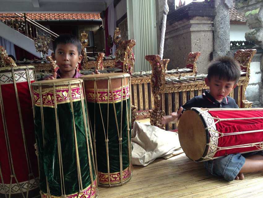 Bali's Ex-pats Bring New Life and Energy 6 Young musicians at wedding in Bali