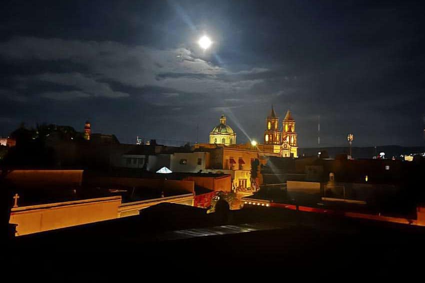 Shhh, Keep Quiet About Queretaro 6 The author's aforementioned photo of the Super Blue Moon.