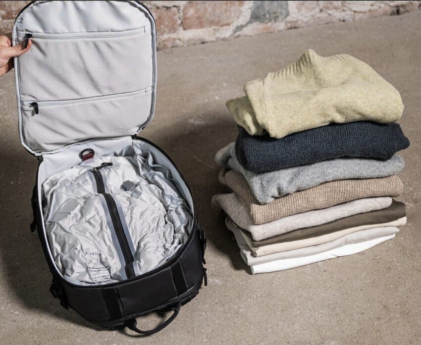 Ekster travel vacuum